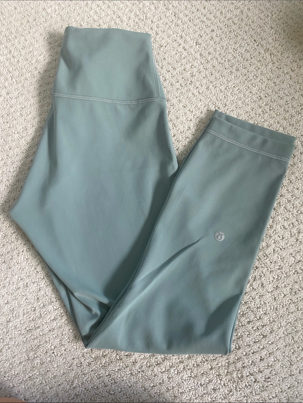 Lululemon High-Rise wonder train 23” Leggings in Sage Green, 6